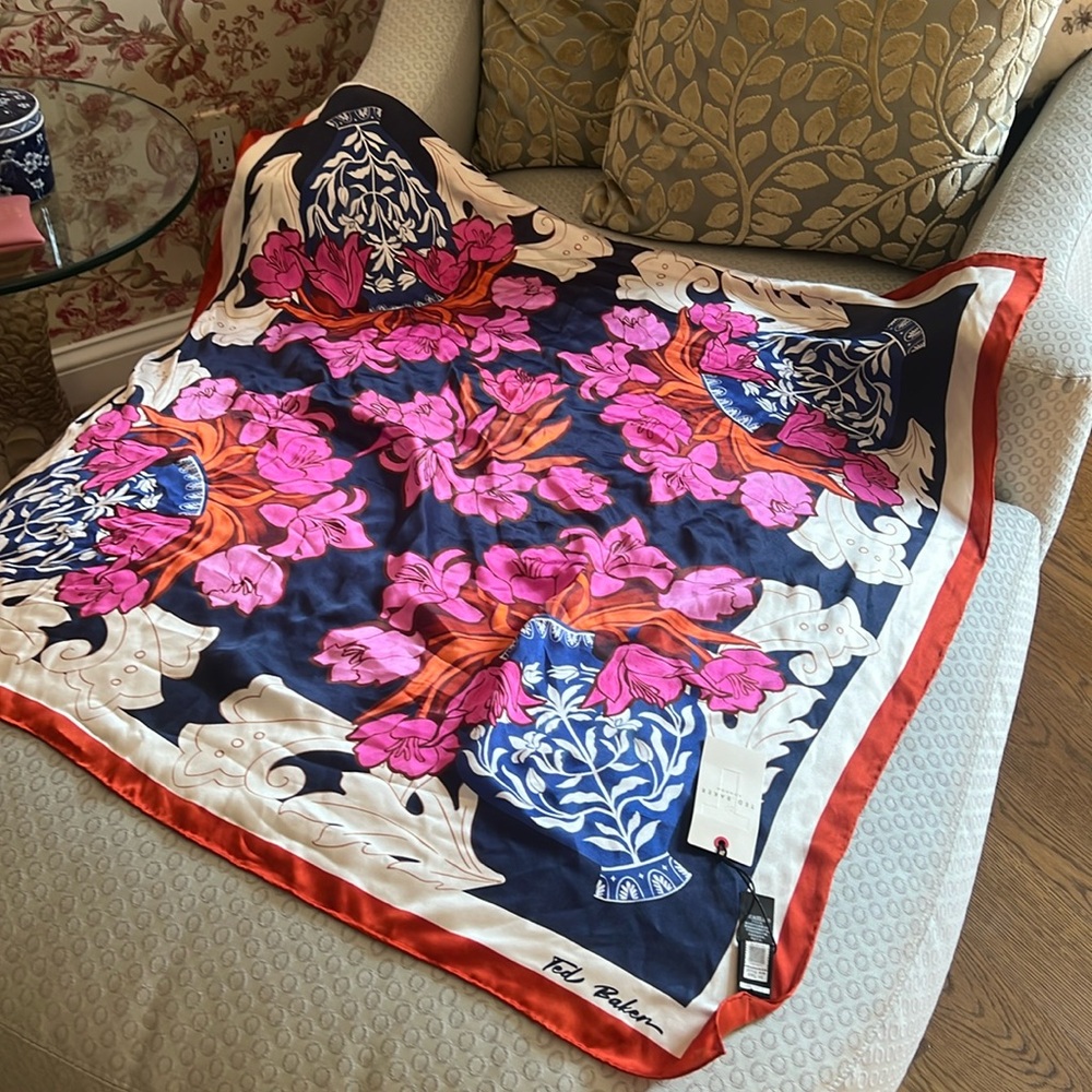 Ted Baker London 100% Silk Kellye Printed Square Scarf